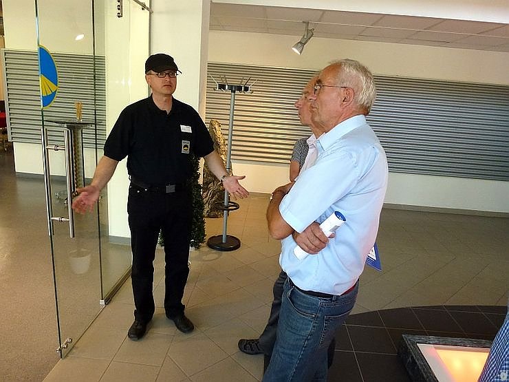 Offene T&uuml;r bei Sonlux