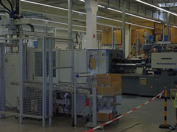 Offene T&uuml;r bei Sonlux