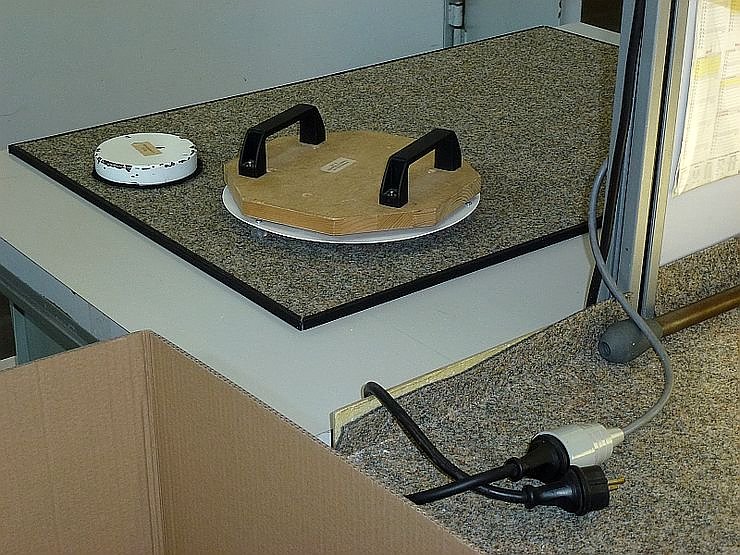 Offene T&uuml;r bei Sonlux