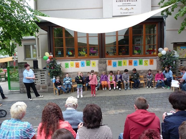 Tanz unterm Zuckert&uuml;tenbaum