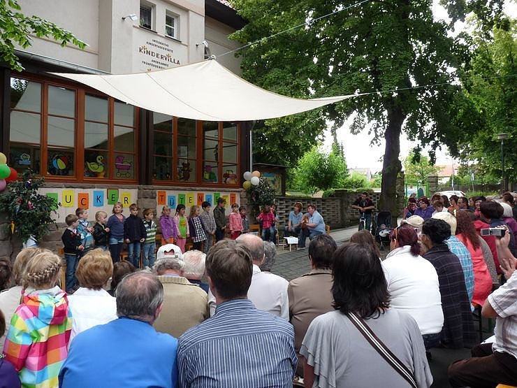 Tanz unterm Zuckert&uuml;tenbaum