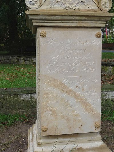 Restauration Grabmal