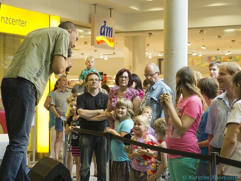 Loona in der Galerie