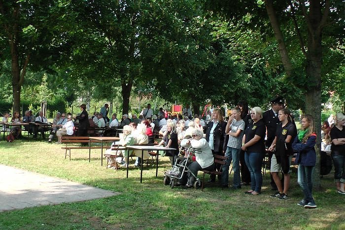 Auszeichnungen und Bef&ouml;rderungen