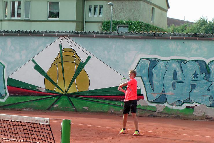 Tennisnachwuchs k&auml;mpft