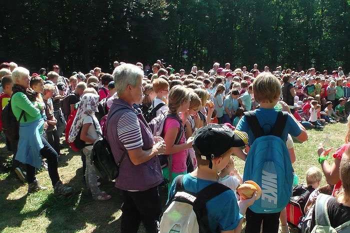 Die Naturentfremdung unserer Gesellschaft, vor allem der Kinder und Jugendlichen, nehmen immer weiter zu. Eine Gegenpol, der den Kindern auch noch Spa&szlig; macht, sind die Waldjugendspiele.   Auch wenn Sp