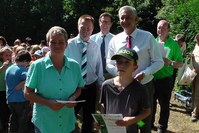 Die Naturentfremdung unserer Gesellschaft, vor allem der Kinder und Jugendlichen, nehmen immer weiter zu. Eine Gegenpol, der den Kindern auch noch Spa&szlig; macht, sind die Waldjugendspiele.   Auch wenn Sp