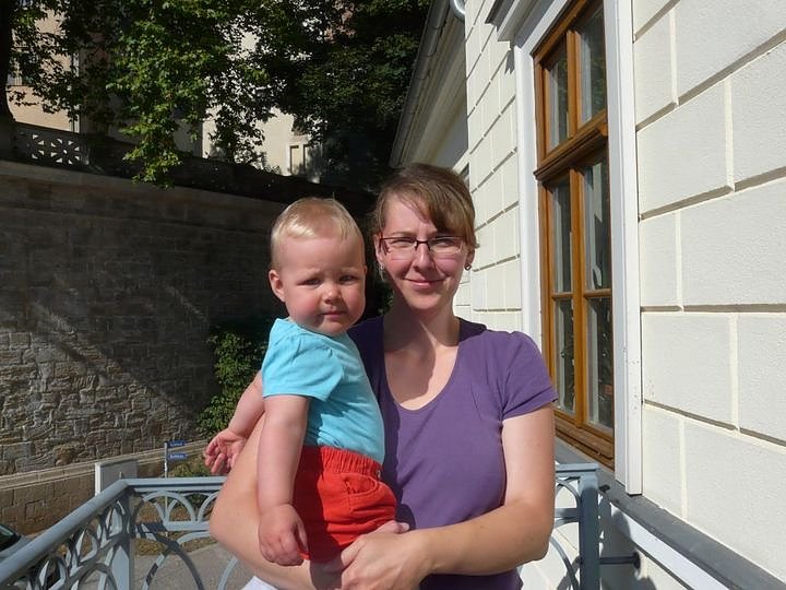 Babylachen im Landratsamt