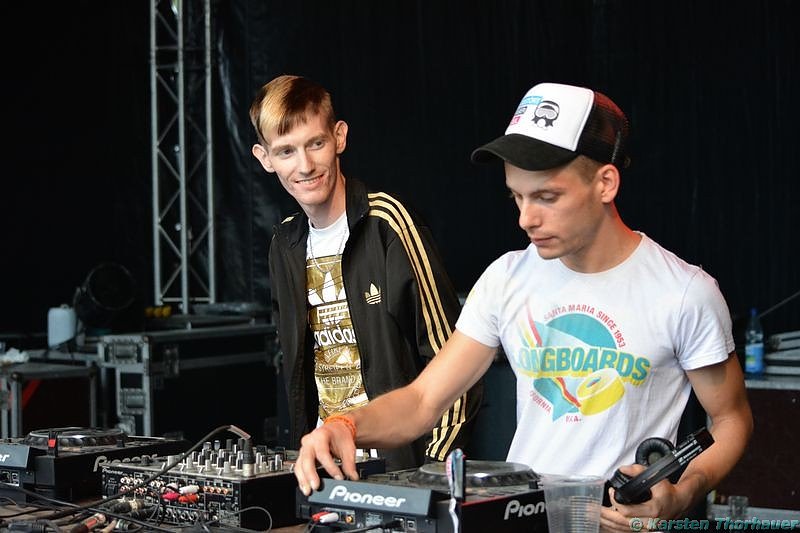 Holi-Festival am Stausee