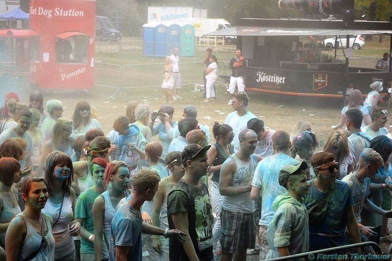 Holi-Festival am Stausee