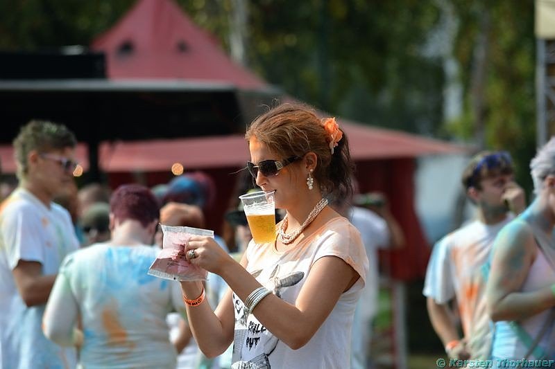 Holi-Festival am Stausee