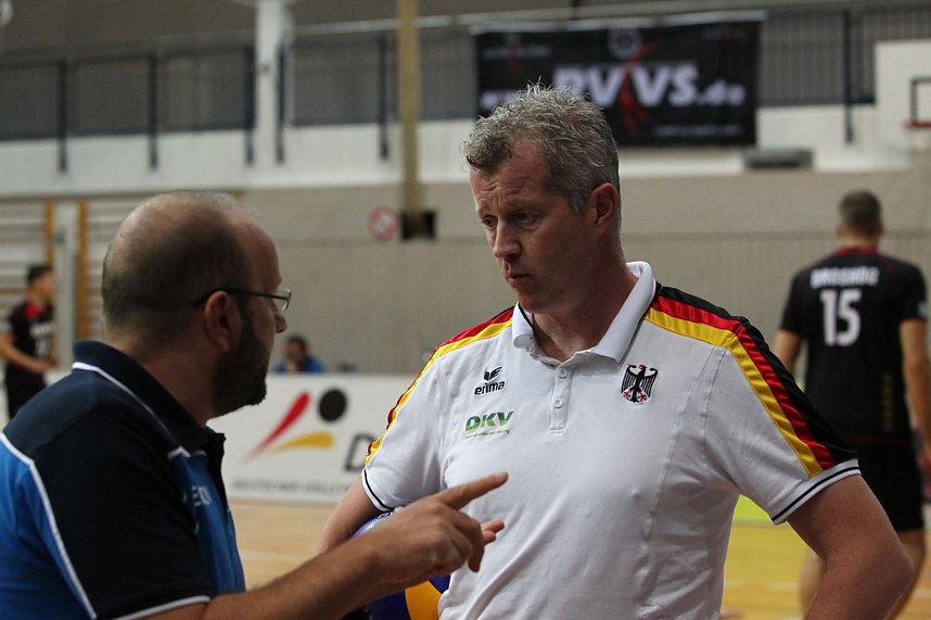 Am und neben dem Netz