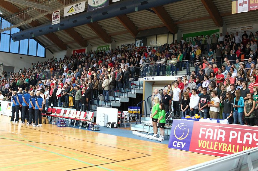 Am und neben dem Netz