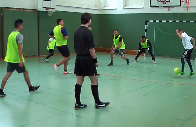 In die Halle "vertrieben" (1)