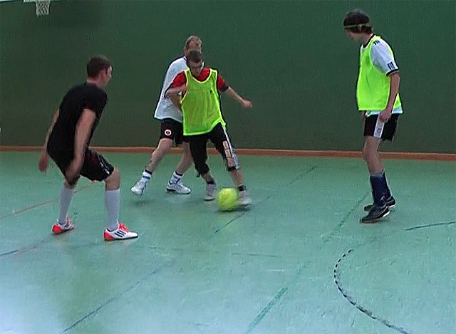 In die Halle "vertrieben" (1)