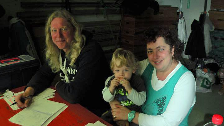 In die Halle "vertrieben" (1)