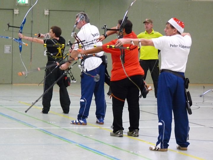 Adventsturnier im Bogenschie&szlig;en