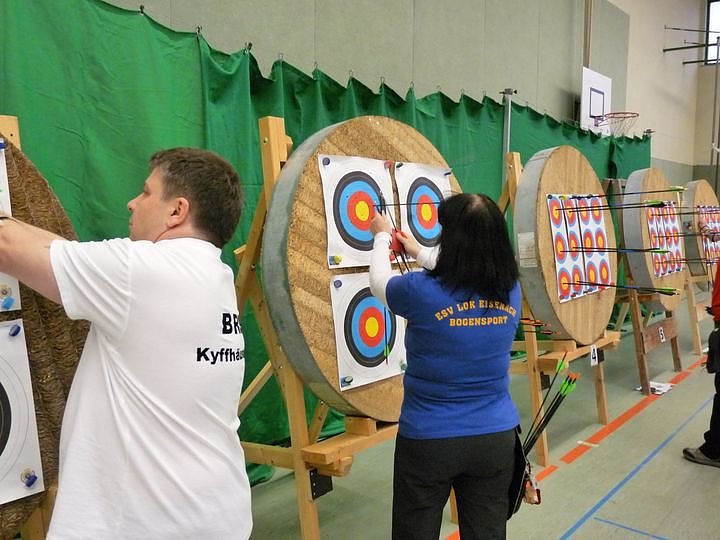 Adventsturnier im Bogenschie&szlig;en