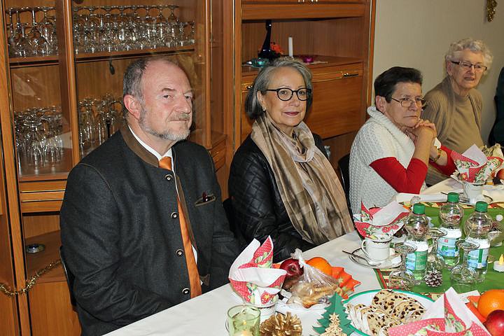 Weihnachtliches im Verband