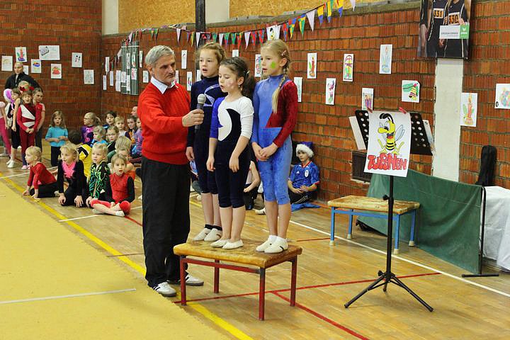 Jubil&auml;ums Weihnachtsturnen (1)