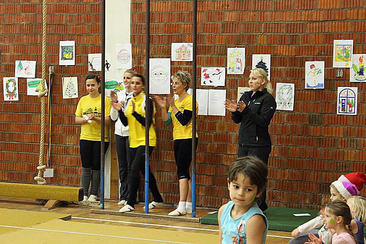 Jubil&auml;ums Weihnachtsturnen (1)