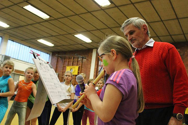 Jubil&auml;ums Weihnachtsturnen (1)