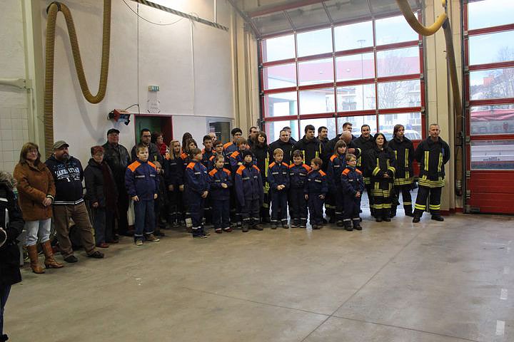 Mit Knall &uuml;bergeben