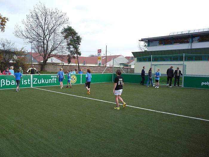 DFB Minispielfeld &uuml;bergeben