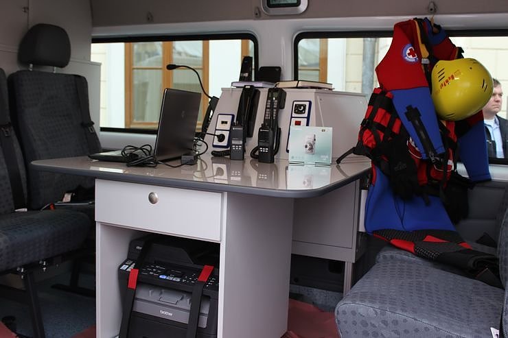 Neuer Einsatzleitwagen &uuml;bergeben