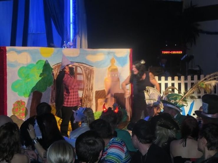 Blau-Wei&szlig; toppt den Ballermann