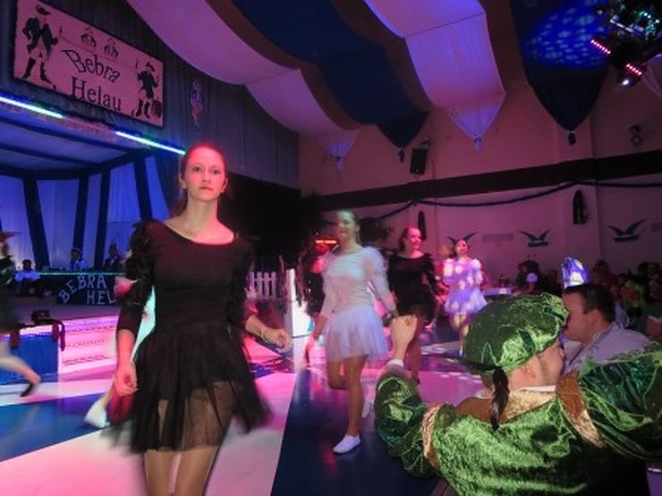 Blau-Wei&szlig; toppt den Ballermann