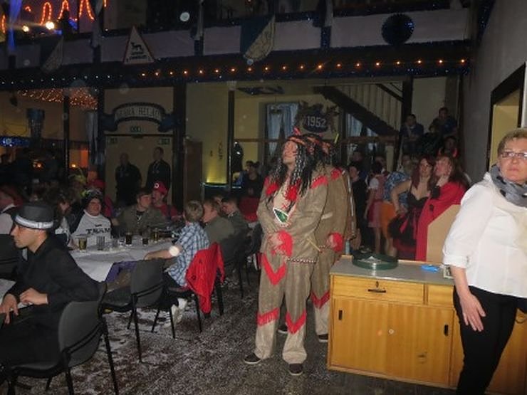 Blau-Wei&szlig; toppt den Ballermann