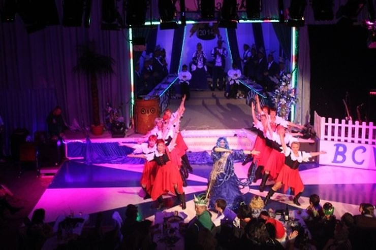 Blau-Wei&szlig; toppt den Ballermann (2)