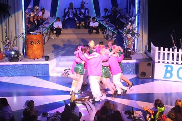 Blau-Wei&szlig; toppt den Ballermann (2)