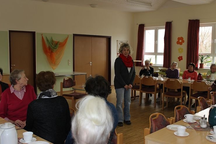 Mit Apothekerin gefr&uuml;hst&uuml;ckt