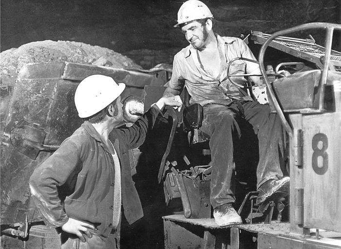 Gleislose F&ouml;rderung im Kaliwerk Sondershausen