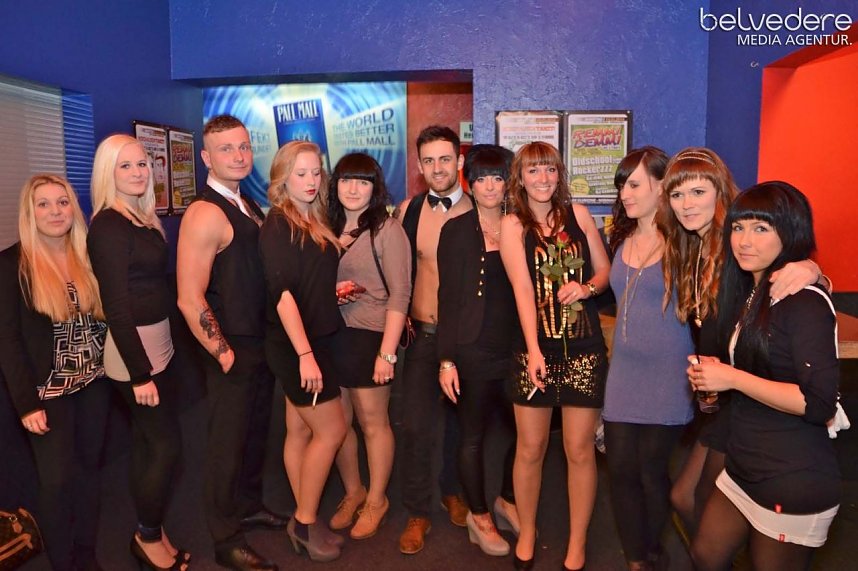 Party am Frauentags-Vorabend