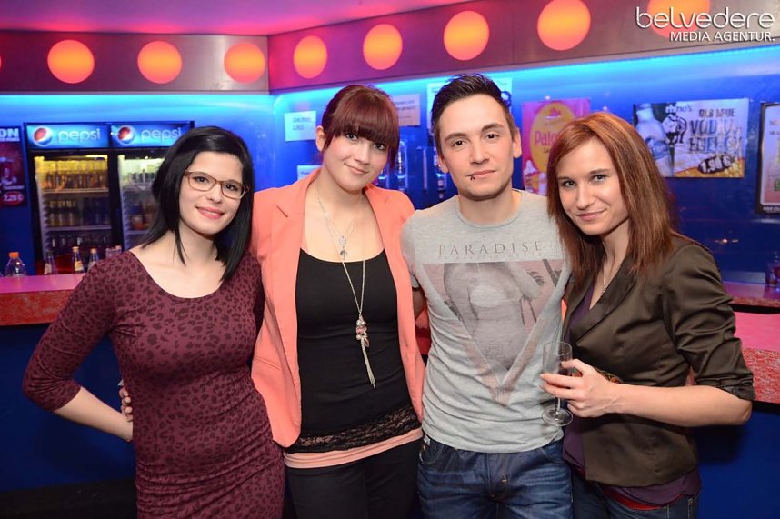 Party am Frauentags-Vorabend