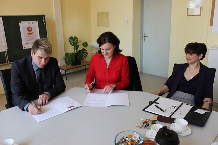 Am Vormittag wurde in Bad Frankenhausen eine Vereinbarung zum Erhalt des gymnasialen Schulstandortes in Bad Frankenhausen abgeschlossen...  Im Ergebnis der beschlossenen Schulnetzplanung f&uuml;r die Jahre