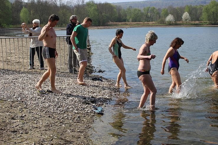 K&uuml;hl beim Anbaden