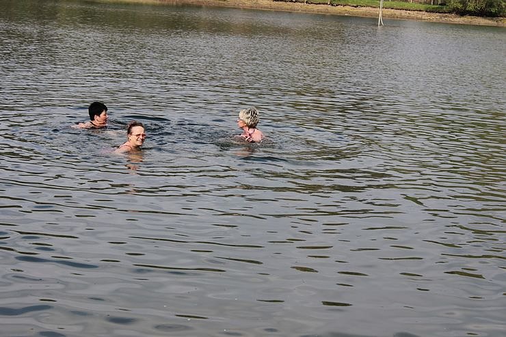 K&uuml;hl beim Anbaden