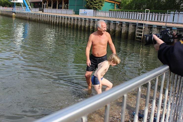 K&uuml;hl beim Anbaden