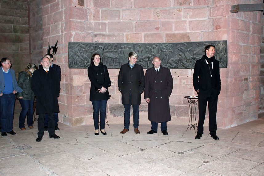 Kyffh&auml;user &uuml;bergeben