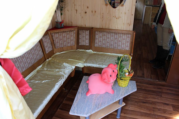 Hundesalon im Zirkuswagen