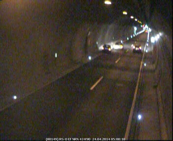 Zu dritte auf zwei Spuren