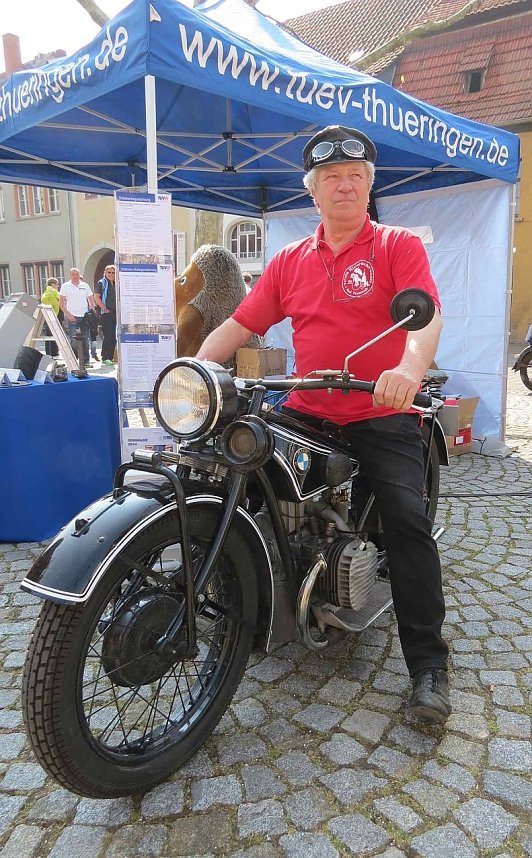 Attraktionen waren zahlreiche historische Motorr&auml;der