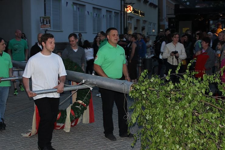 Maibaumk&ouml;nig kommt aus Duisburg