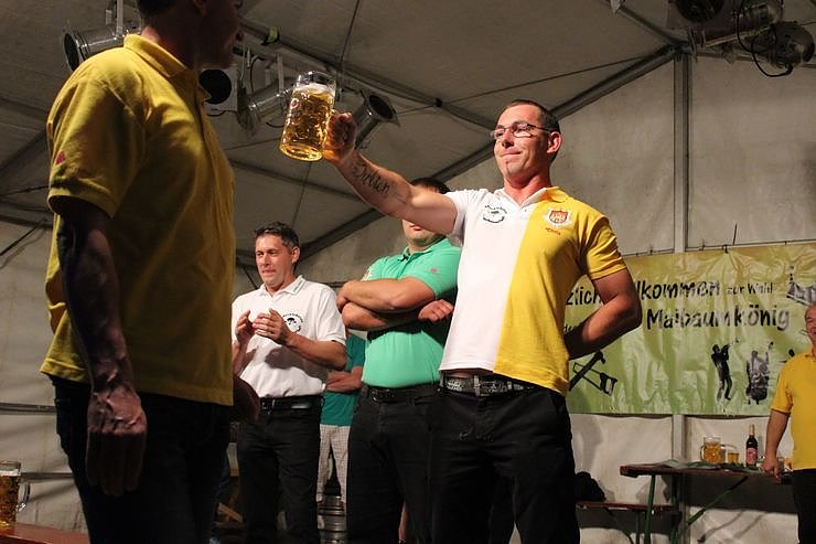 Maibaumk&ouml;nig kommt aus Duisburg