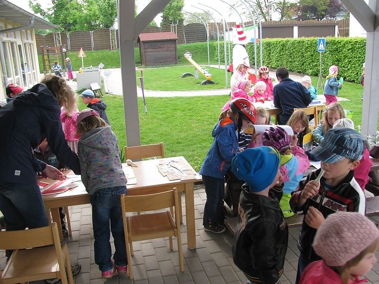 Mit Kindern ge&uuml;bt