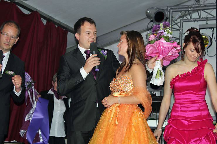 Wahl der Fliederk&ouml;nigin